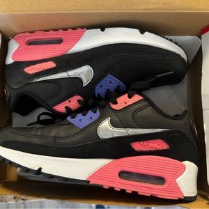 Nike youth air max 90 LTR size 5.5 youth
